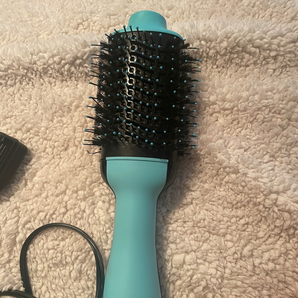 Revlon One Step Hair Dryer and Volumizer Hot Air Brush